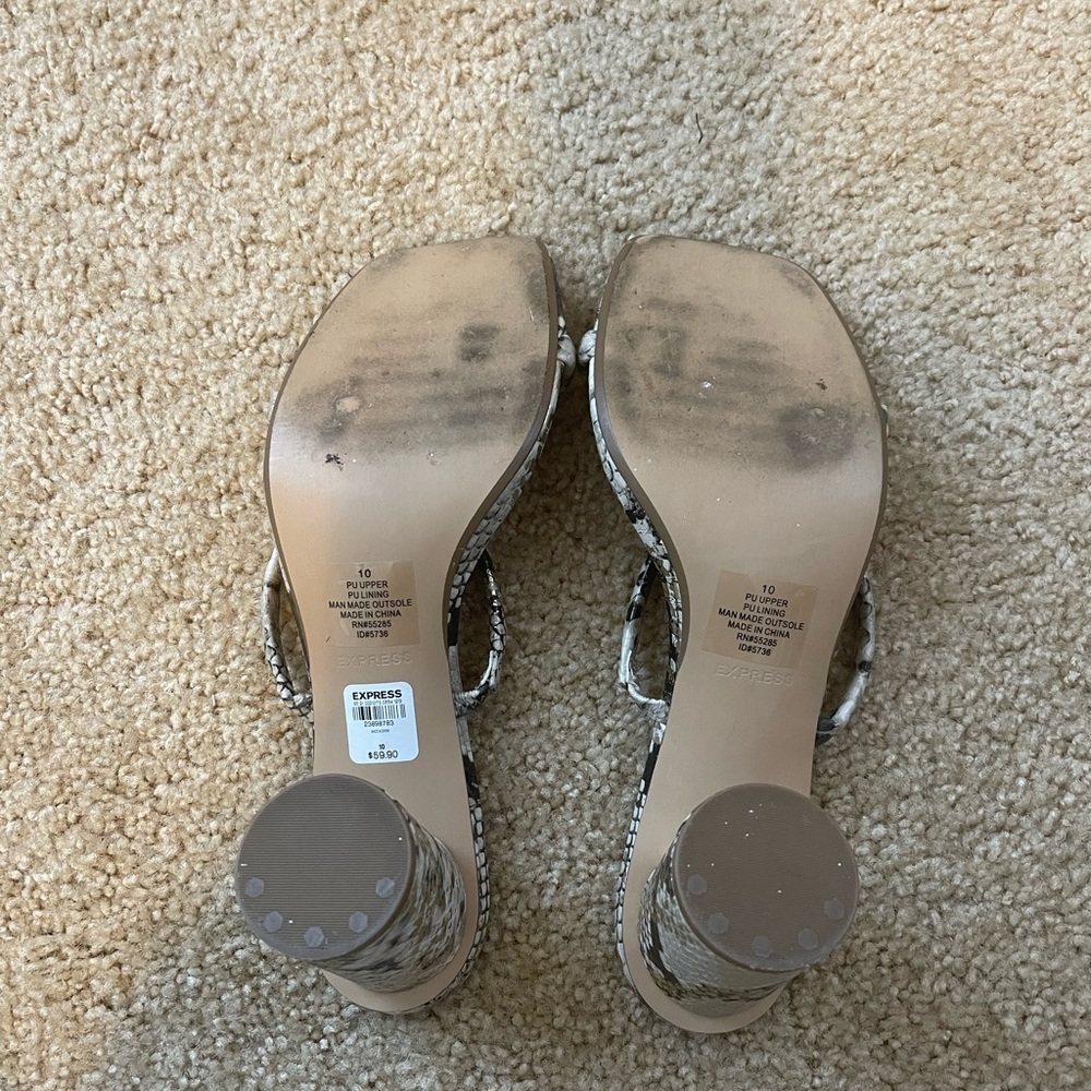 Express Double Strap Sandal - Picture 8 of 9